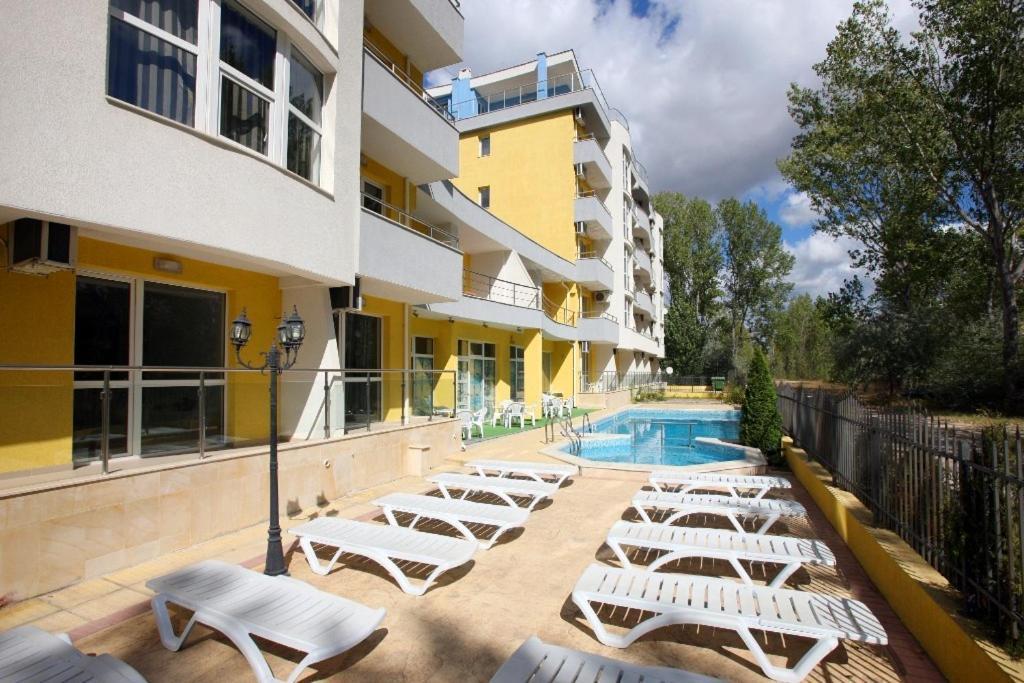 Sofia Apartments In Sunny Residence Pantai Sunny Luaran gambar