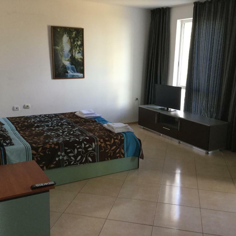 Sofia Apartments In Sunny Residence Pantai Sunny Luaran gambar